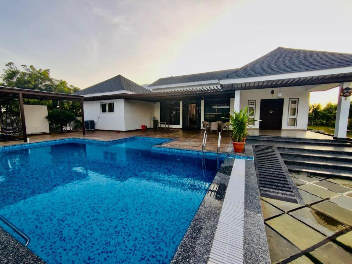 V R Farms Exotic Villa Venkatapur ภายนอก รูปภาพ
