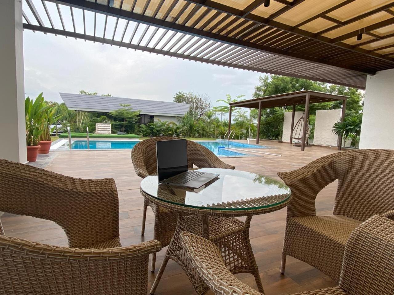 V R Farms Exotic Villa Venkatapur ภายนอก รูปภาพ